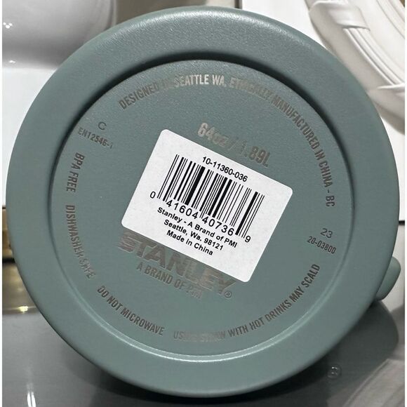 NWT LIMITED EDITION Stanley 64oz H2.0 Flowstate Quencher Tumbler, SHALE - Picture 4 of 4